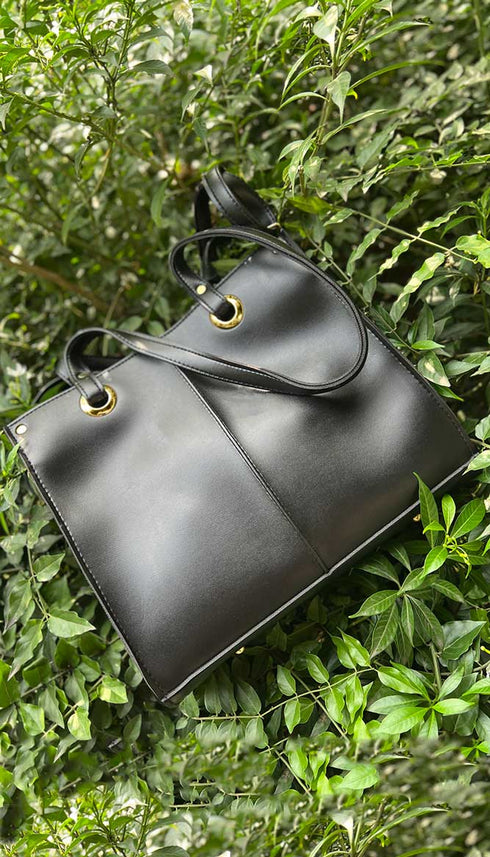 Liora Black